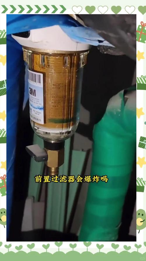 液压过滤器抗破裂测试实验现场，滤芯端盖被压力冲开的瞬间