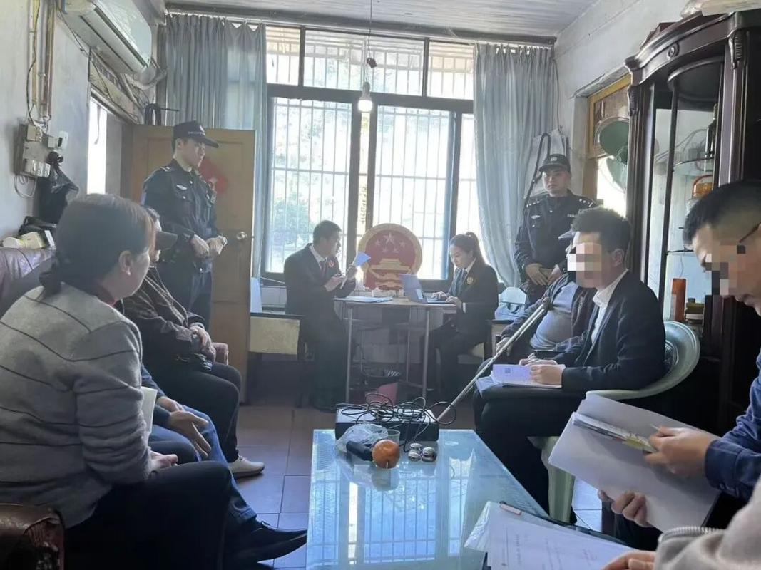 家庭遗产继承纠纷法庭现场