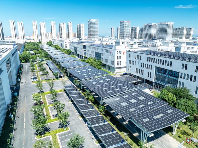 上海临港产业园柔性光伏人行步道实景