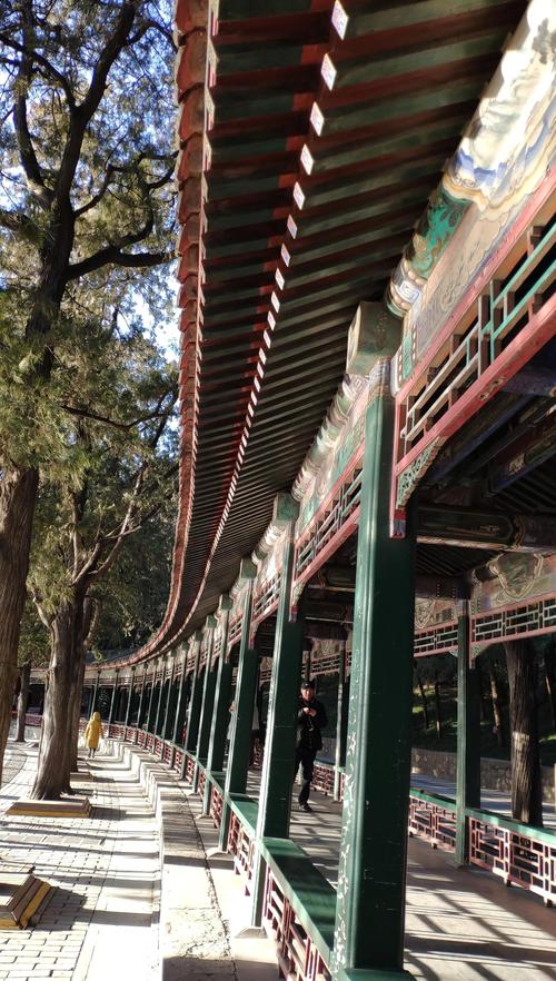 北京颐和园长廊古建筑彩绘细节