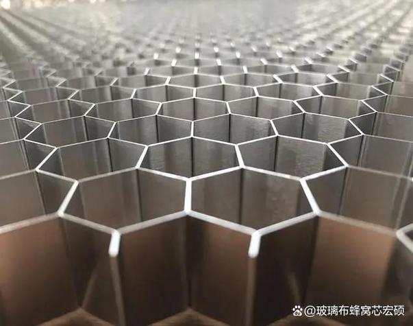 铝合金蜂窝芯拉伸展开缺陷微观图