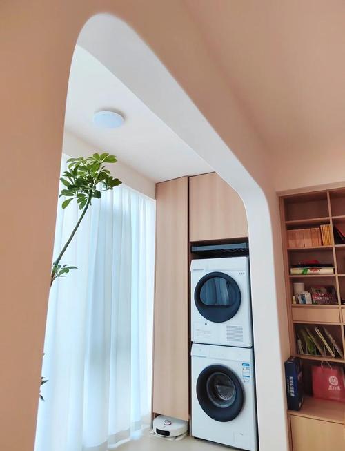 小户型垭口木作造型安装现场图