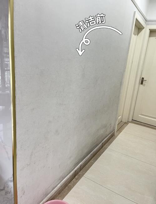 专业施工完工墙面耐污渍擦拭测试实拍图
