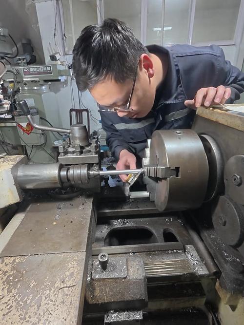 车削加工：一个老技师的精度控制血泪史
