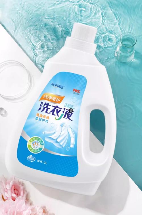 带人体工学握把的大桶装洗衣液产品实拍