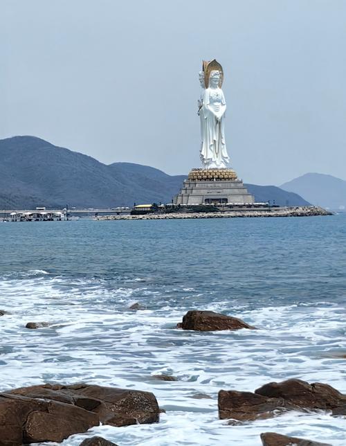 三亚南山文化旅游区海上观音近景