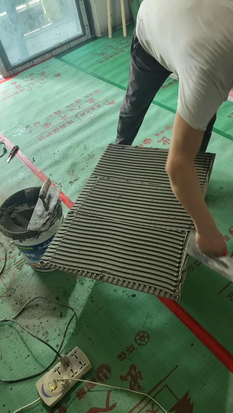 避开歪料，这才是瓷砖胶的正确打开方式