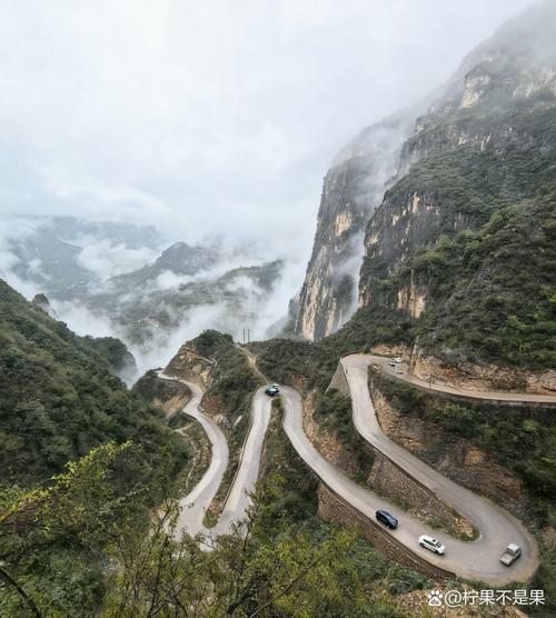 云海：蹲了48小时才明白，有些风景就是赌来的-因为所以