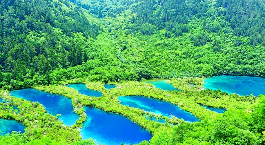 九寨沟空旷海子