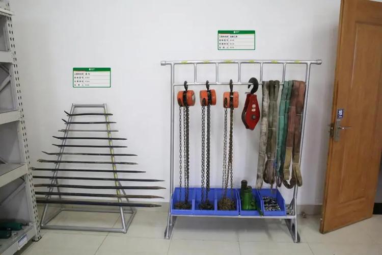 工业哀伤辅导仪式 车间纪念角工具箱