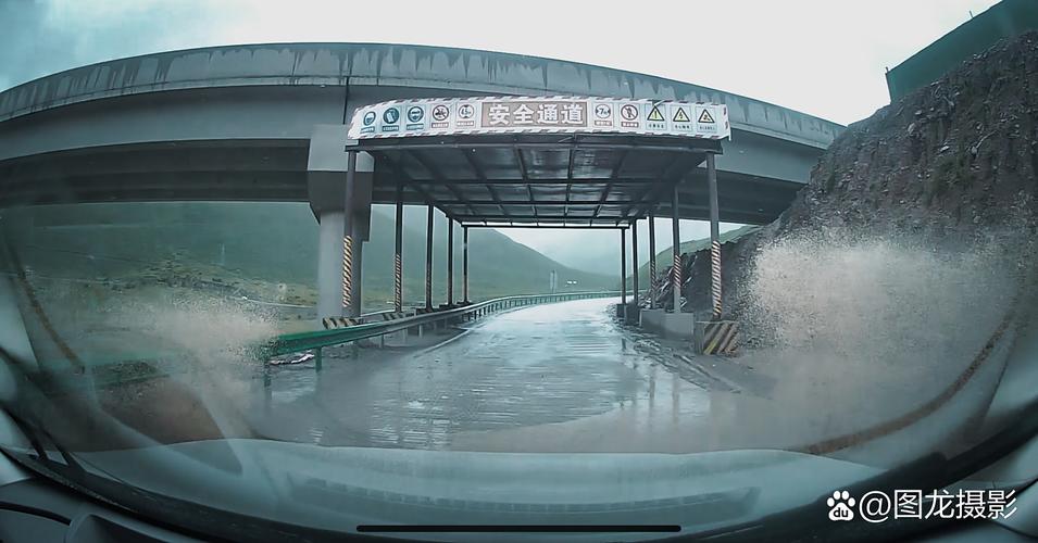 三、包车环线：老司机的生死时速
