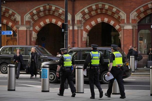 英国大学校园警务巡逻日常照片