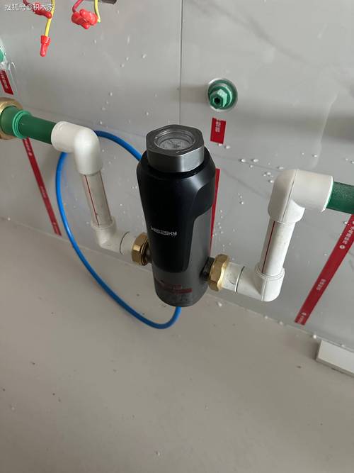 家装厨下净水器前置过滤器安装实景图
