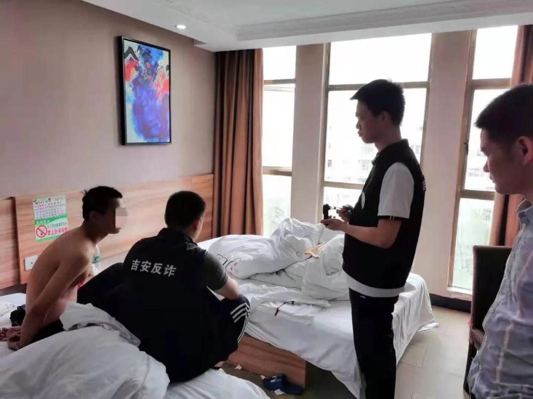 酒店入住人脸识别错抓新闻现场