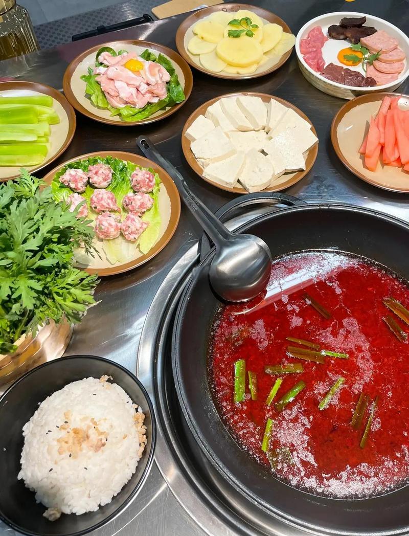 贵州豆豉火锅配菜拌饭实拍图