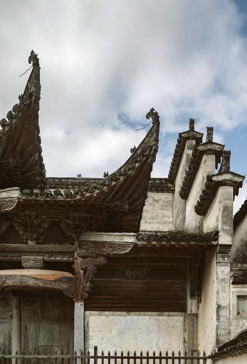 未拆改的江南清代古建筑马头墙老宅
