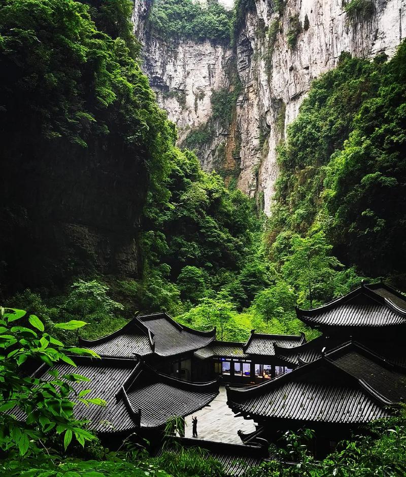 天生三桥桥拱光影