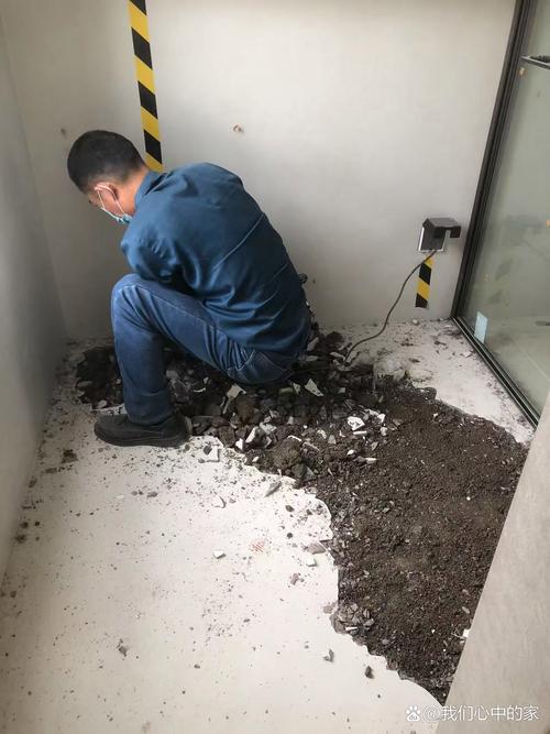 卫生间防水勾缝定期检修实拍图