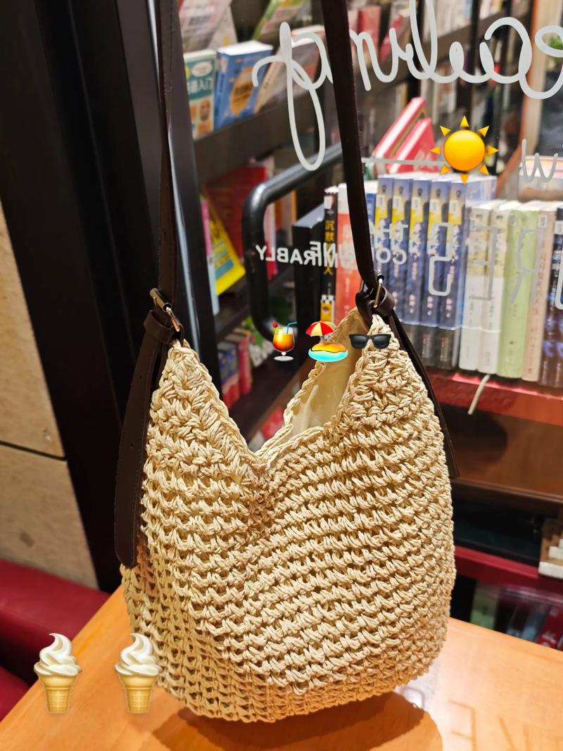 海边手作草编包细节