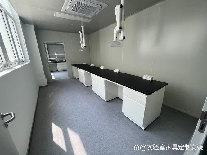 产学研的2025：砸钱、踩坑与真实生存法则