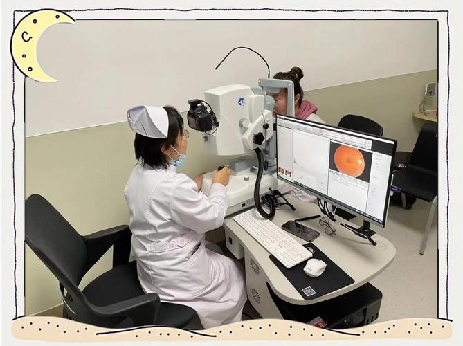 眼科门诊散瞳眼底检查实景图