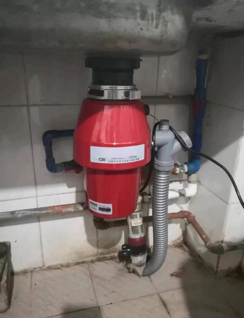 家庭厨房水槽垃圾处理器安装实景图