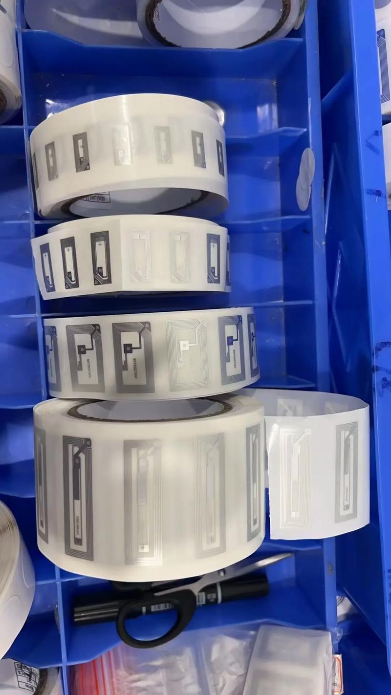 模具立体库抗金属RFID标签安装细节