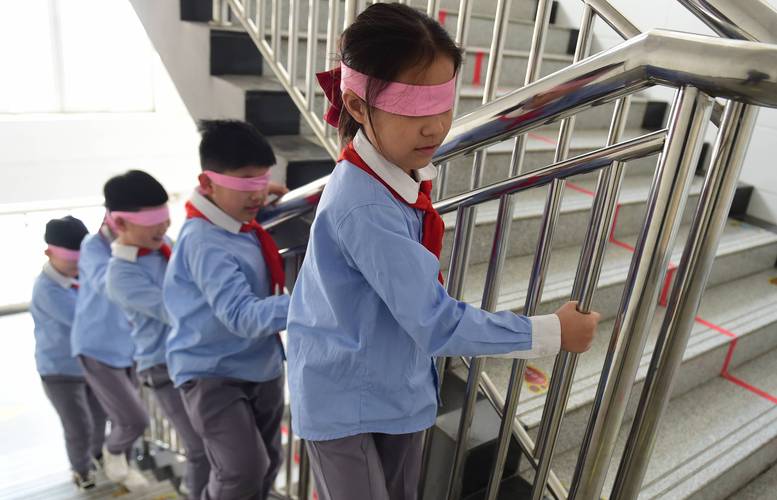 安全教育:那些年我们练过的逃生,真碰上事儿全忘了-如东教育网