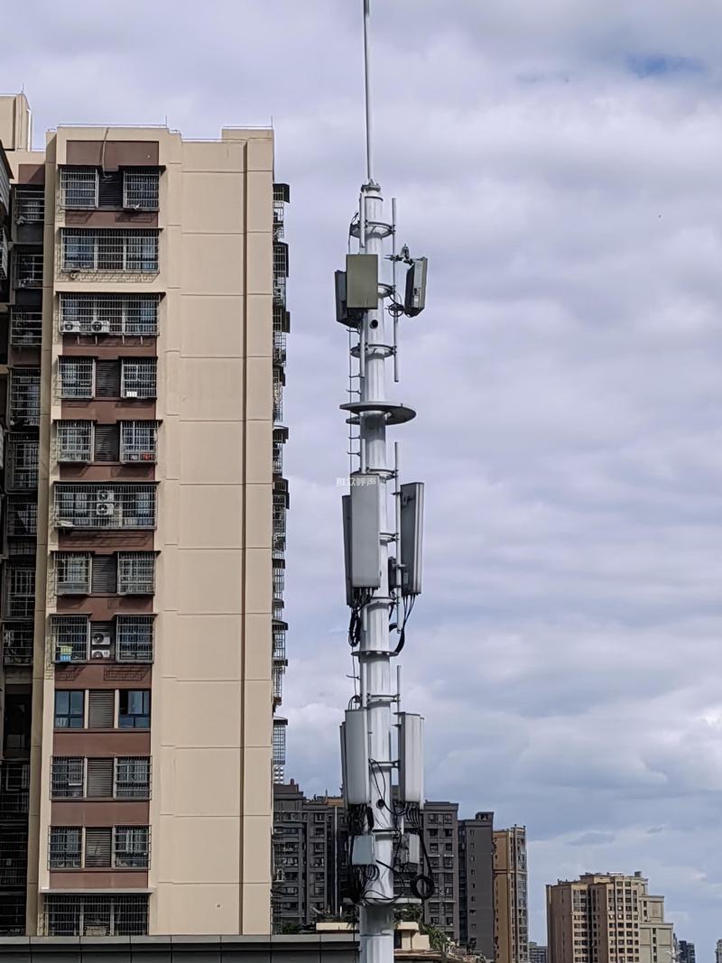 城市城区5G通信基站实拍