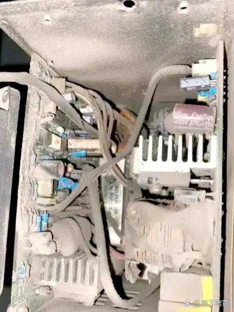 数字化转型：我们折腾三年报废一台加工中心才明白的事