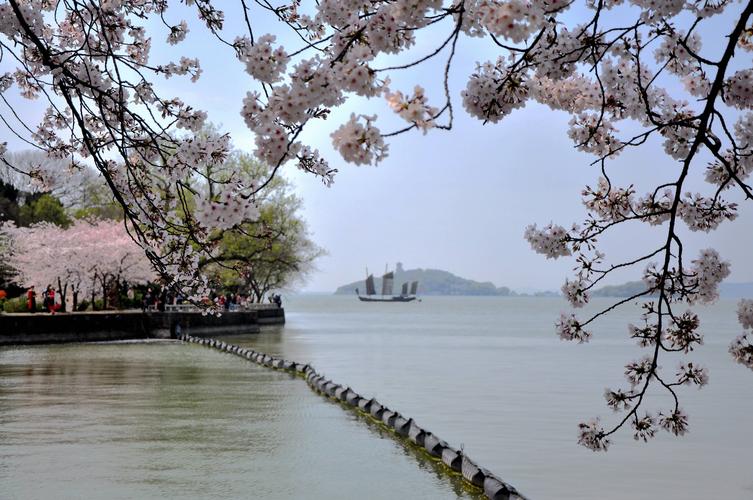 南漳漳河小鼋头渚春日远景