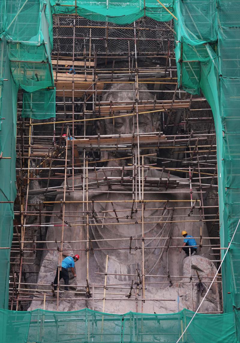 河南洛阳龙门石窟保护修复工程施工现场
