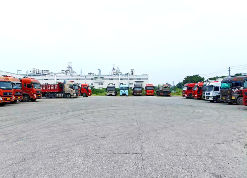 国内公路物流专线停车场场景