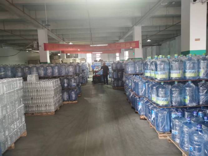 厂家扎堆的地方，水一定深吗？