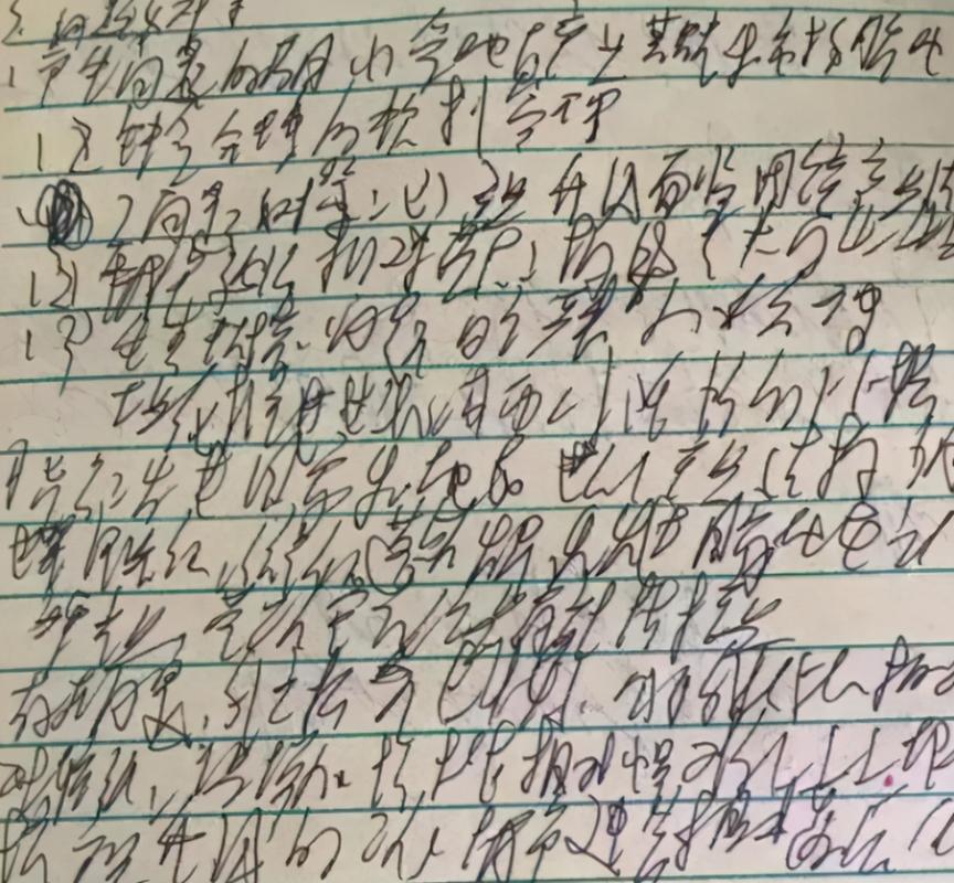 孩子书桌乱写乱画的半张预习草稿