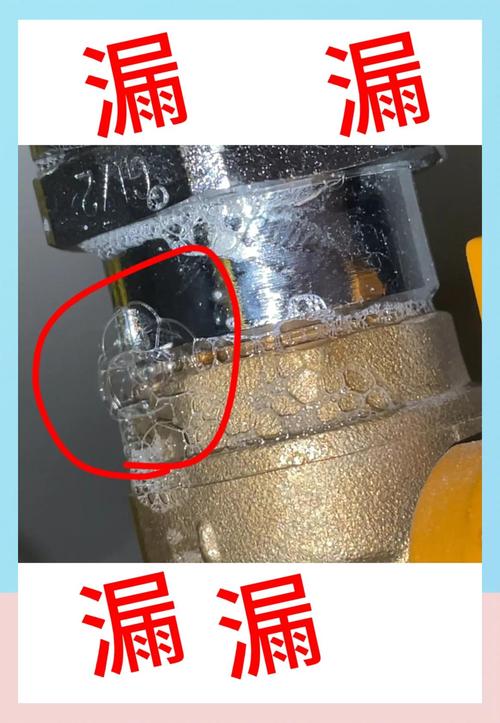 肥皂水检查燃气软管接口漏气冒泡实拍