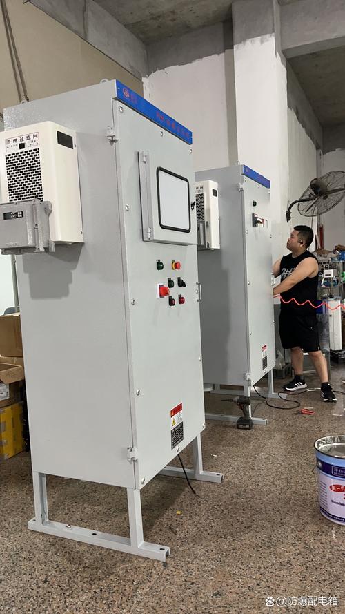 工业变频器控制柜散热安装实拍