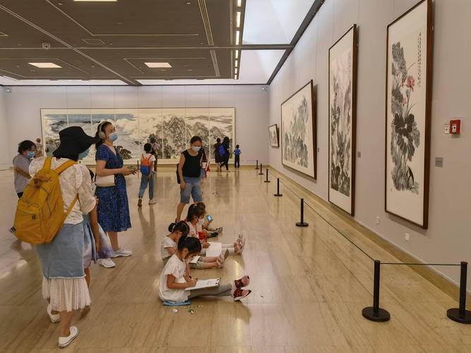 带娃逛美术馆聊美育：从山水画发展里整理出戳中家长的共鸣标题-大讲堂