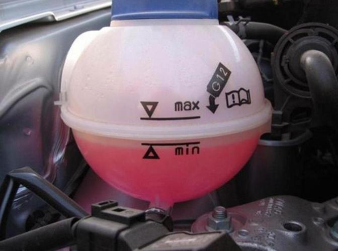 汽车副水箱防冻液冷热水位刻度标识