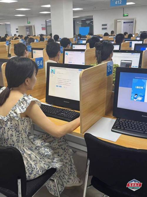军队文职上机实操考试现场