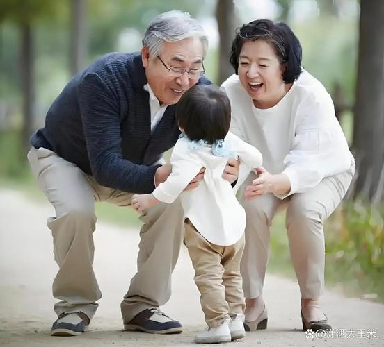 Q:老人带大的孩子,性格真的会有缺陷吗?