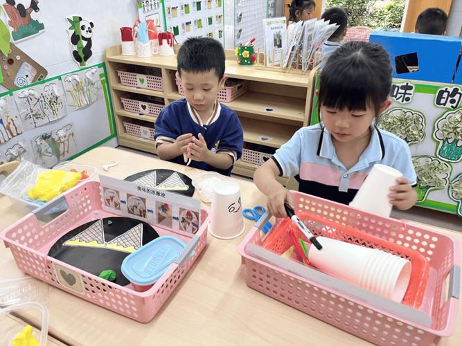 幼儿园区角幼儿自主游戏场景
