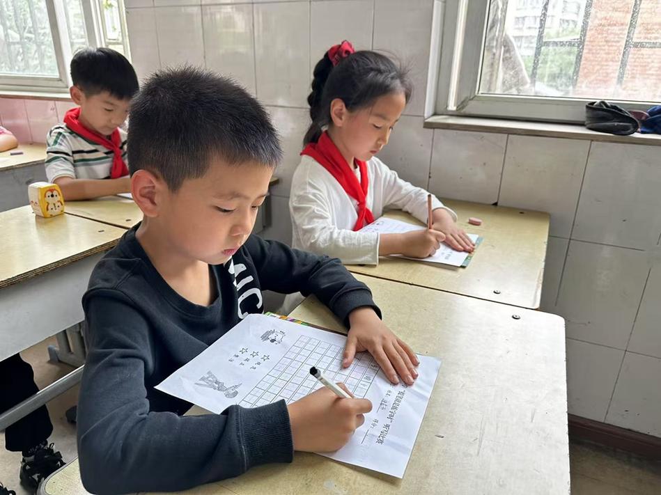 中小学语文课堂写作训练日常场景