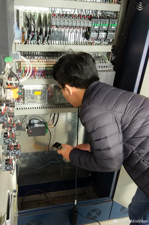 制袋机售后维修 工程师现场调试 物联网诊断