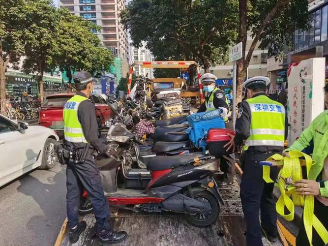 深圳外卖骑手被扣超标电动车现场图