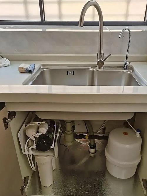 小户型橱下净水器安装空间拥挤