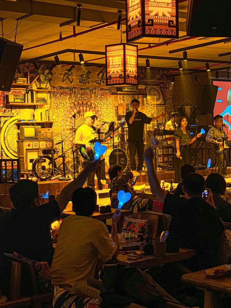 中国地下民谣酒吧演出现场