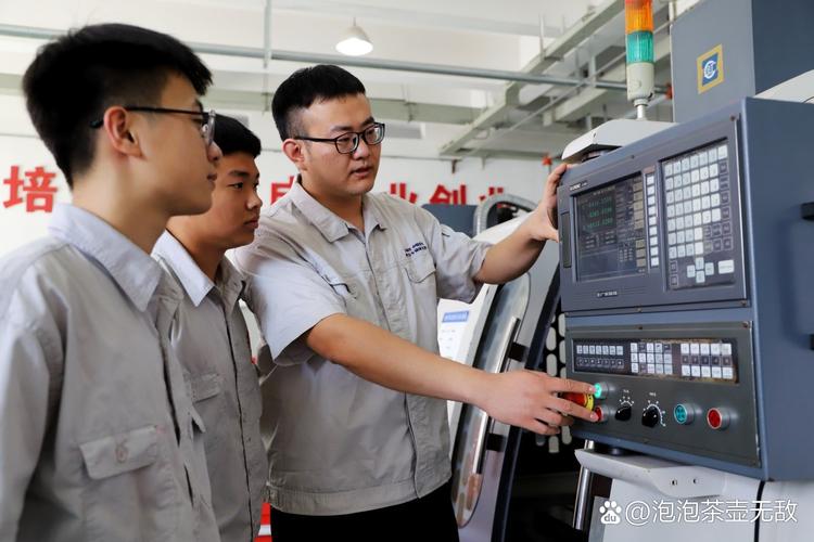 数控与普车：学哪个？别争了，都学！