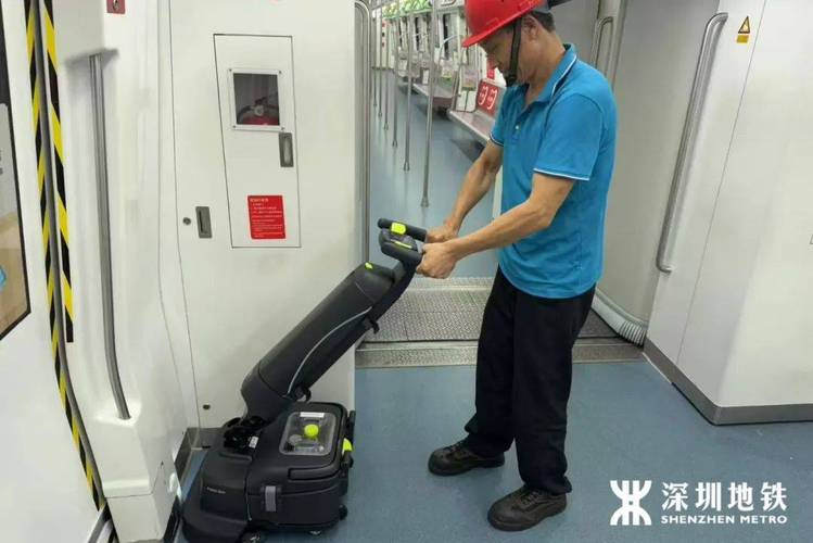 地铁站强化学习清洁机器人工作场景