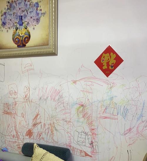 小学走廊转角未刷漆白墙儿童蜡笔流浪猫画